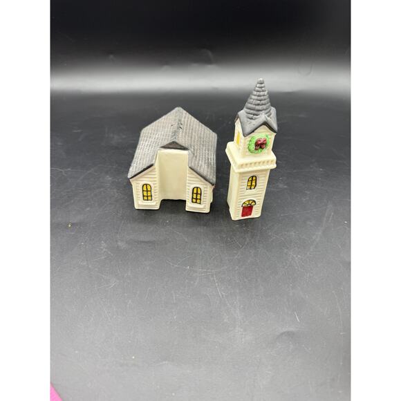 Roman Inc Church Salt  Pepper Shakers Steeple Christmas Holiday - Picture 3 of 5